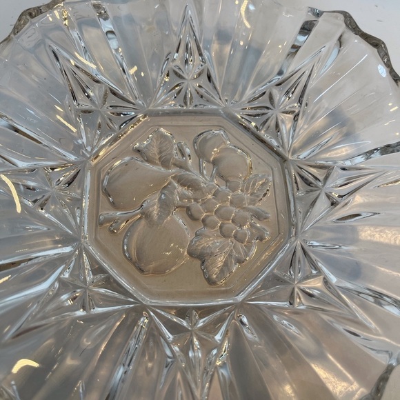 Vintage Clear Federal Glass Ruffled Edge Dish with Fruit Design - Picture 6 of 11